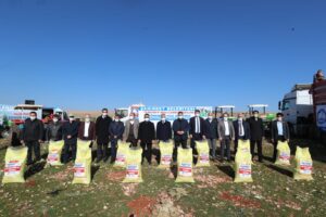 ŞAHİNBEY BELEDİYESİ 75.000.000 M2 MERA ALANINI GÜBRELİYOR