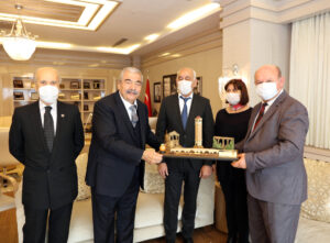 SANKO ONURSAL BAŞKANI ABDULKADİR KONUKOĞLU’NA ONUR ÖDÜLÜ