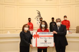 BÜYÜKŞEHİR BAŞARI YAKALAYAN SPORCULARI ÖDÜLLENDİRDİ