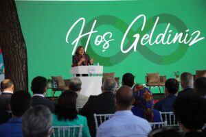 TOPRAĞA SADIK YARİM KARA TOPRAK DİYENLER  FARM NETWORK DA BULUŞTU