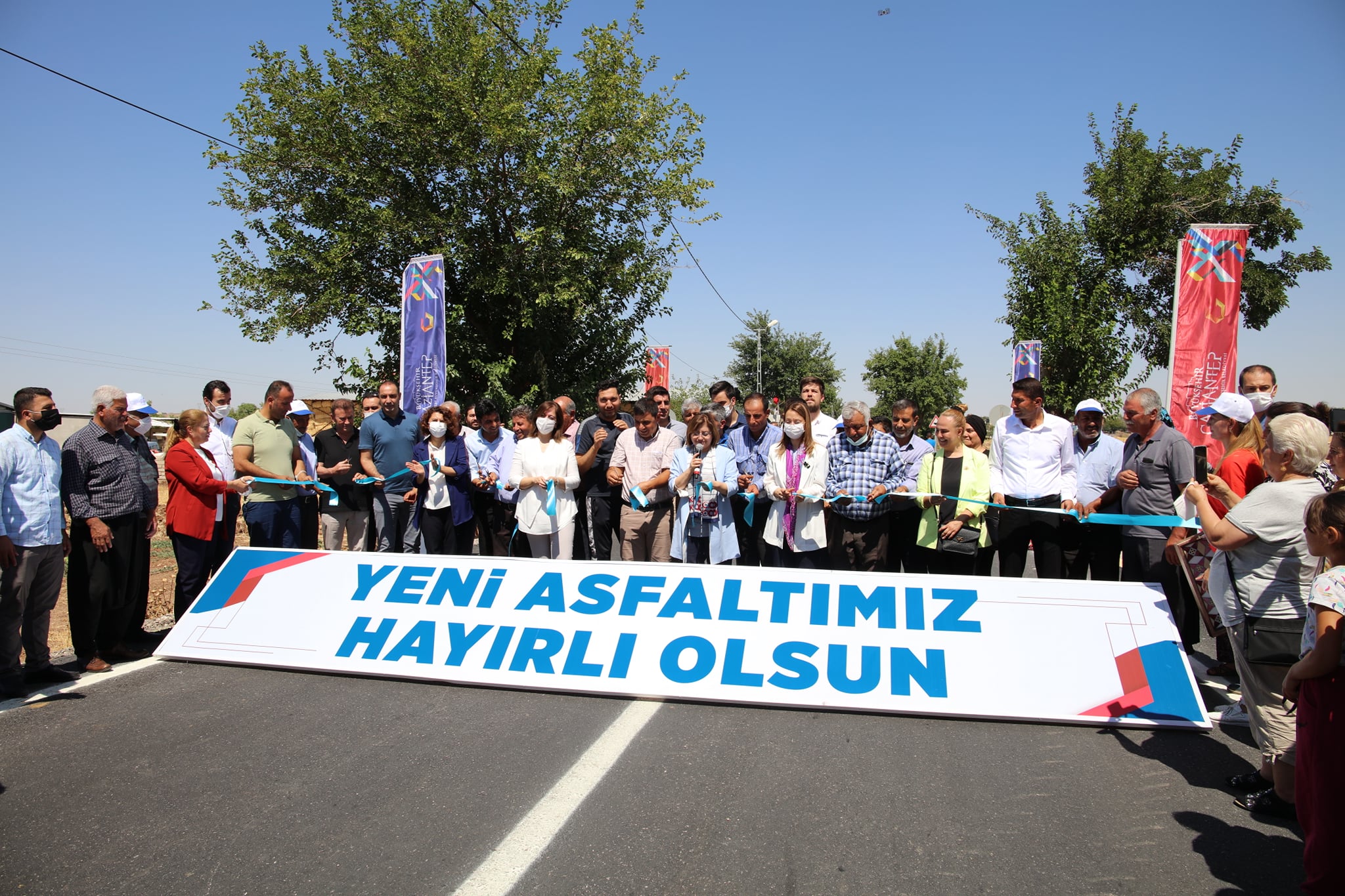 FATMA ŞAHİN’DEN YOL İSTEDİK OTOBAN YAPTI