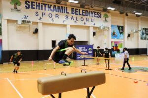 HEDEFLERİ TÜRK SPORUNA HİZMET ETMEK