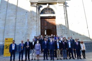 ARKEOLOJİ ENSTİTÜSÜ ‘SALI SOHBETLERİ’ İLE YOUTUBE’DA(Video Haber-Halil Eyyupoğlu)