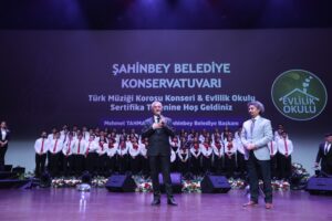 ŞAHİNBEY BELEDİYESİ’NDEN ÇİFTLERE KONSERLİ SERTİFİKA TÖRENİ (video Haber-Halil Eyyupoğlu)