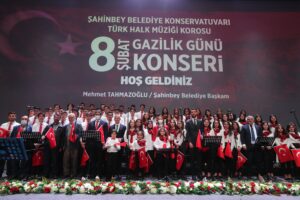ŞAHİNBEY BELEDİYESİ’NDEN GAZİLİK UNVANINA YAKIŞIR KONSER (video haber)