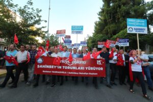 ŞAHİNBEY BELEDİYESİ’NDEN 15 TEMMUZ DEMOKRASİ VE MİLLİ BİRLİK YÜRÜYÜŞÜ (Video haber- Halil Eyyupoğlu)