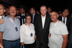 TEŞEKKÜR (Köşe Yazısı- Halil Eyyupoğlu)