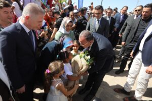 BÜYÜKŞEHİR BELEDİYESİ PROF. DR. AZİZ SANCAR EĞİTİM VE SANAT MERKEZİ AÇILDI