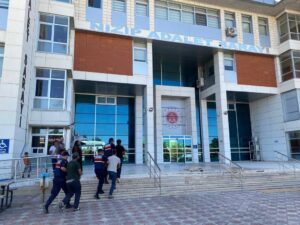 JANDARMA FISTIK HIRSIZLARINA AMAN VERMİYOR