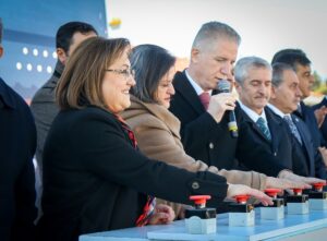 KAMİL OCAK İSMİNİ YAŞATACAK YENİ BİR SPOR KOMPLEKSİ( Video Haber- Halil Eyyupoğlu)