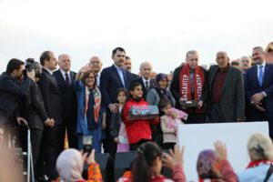 CUMHURBAŞKANI ERDOĞAN BELPINAR’DA KÖY EVLERİNİN ANAHTAR TESLİM TÖRENİNE KATILDI