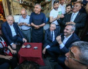 28 MAYIS CUMHURBAŞKANLIĞI SEÇİMLERİ İÇİN AK PARTİ GAZİANTEP MİLLETVEKİLLERİ TAM KADRO SAHADA