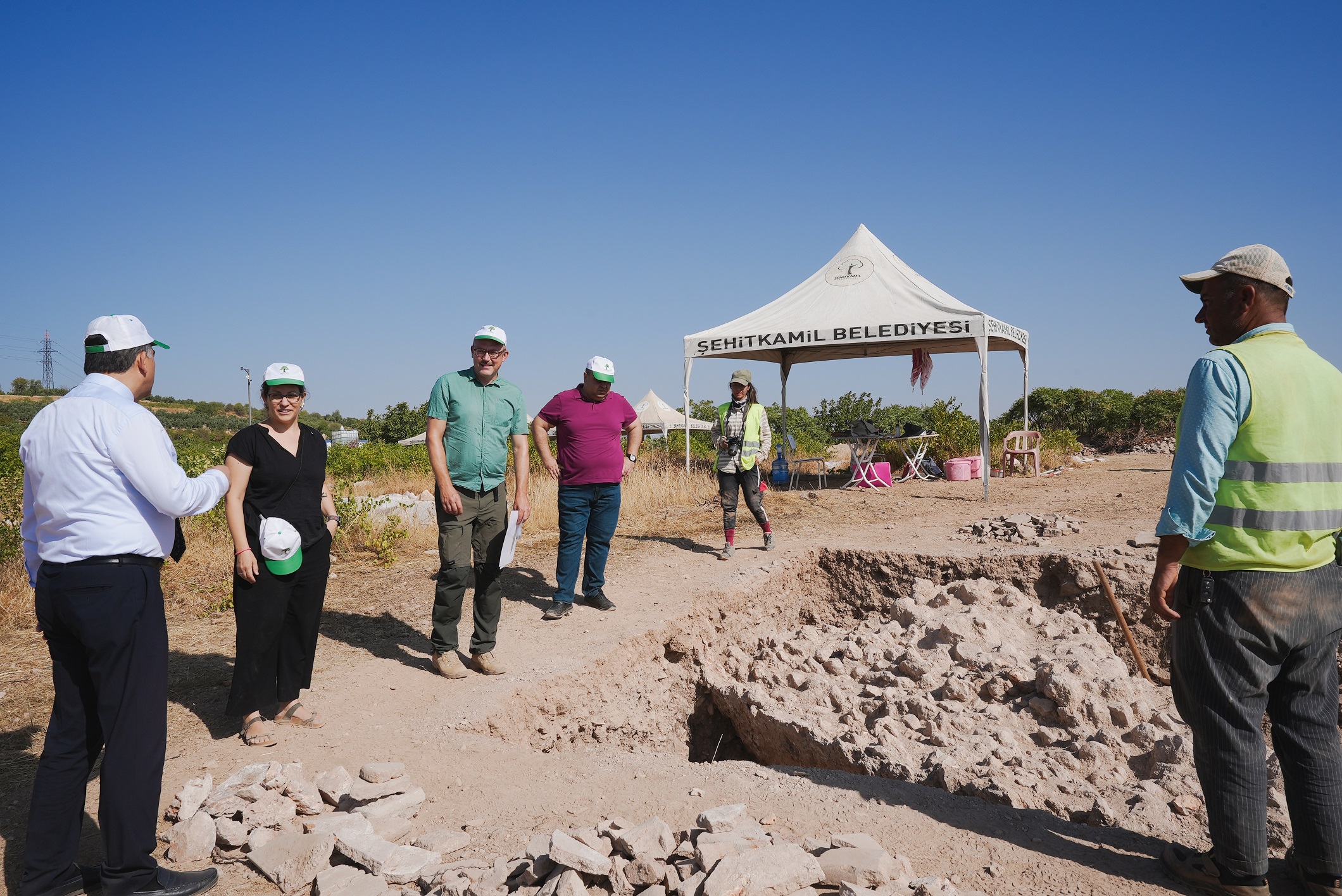 FADILOĞLU “DÜLÜK ANTİK KENTİ TARİHLENDİRE BİLMEK ADINA, DETAYLI ÇALIŞMALAR DEVAM EDECEK”(Video Haber-Halil Eyyupoğlu)