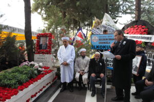 ERDEMOĞLU MEZARI BAŞINDA KUR’AN-I KERİM OKUNURAK ANILDI