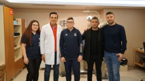 Fransa’dan geldi, Medical Point Hastanesi’nden mutlu ayrıldı.