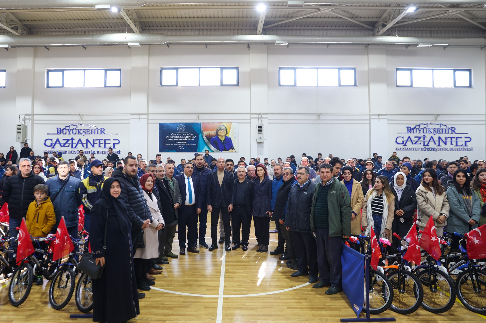 PTT ÇALIŞANLARINA BÜYÜKŞEHİR’DEN BİSİKLET HEDİYESİ!