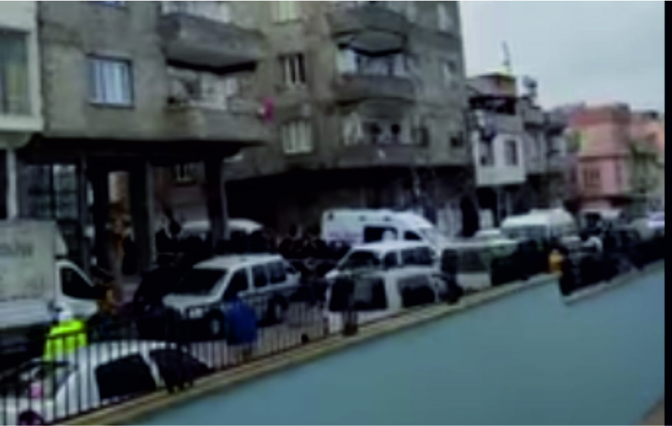 YİNE BİR BOŞANMA CİNAYETİ: 4 ÖLÜ