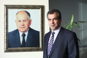 İBRAHİM ERDEMOĞLU SON ON YILDA YAPTIĞI YARDIMLARI 92 KAT ARTIRARAK BİRİNCİ SIRADA YER ALDI