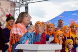 FATMA ŞAHİN:BARAK TÜRKMENLERİ TOYU ULUSLARARASI OLACAK(Video Haber-Halil Eyyüpoğlu)