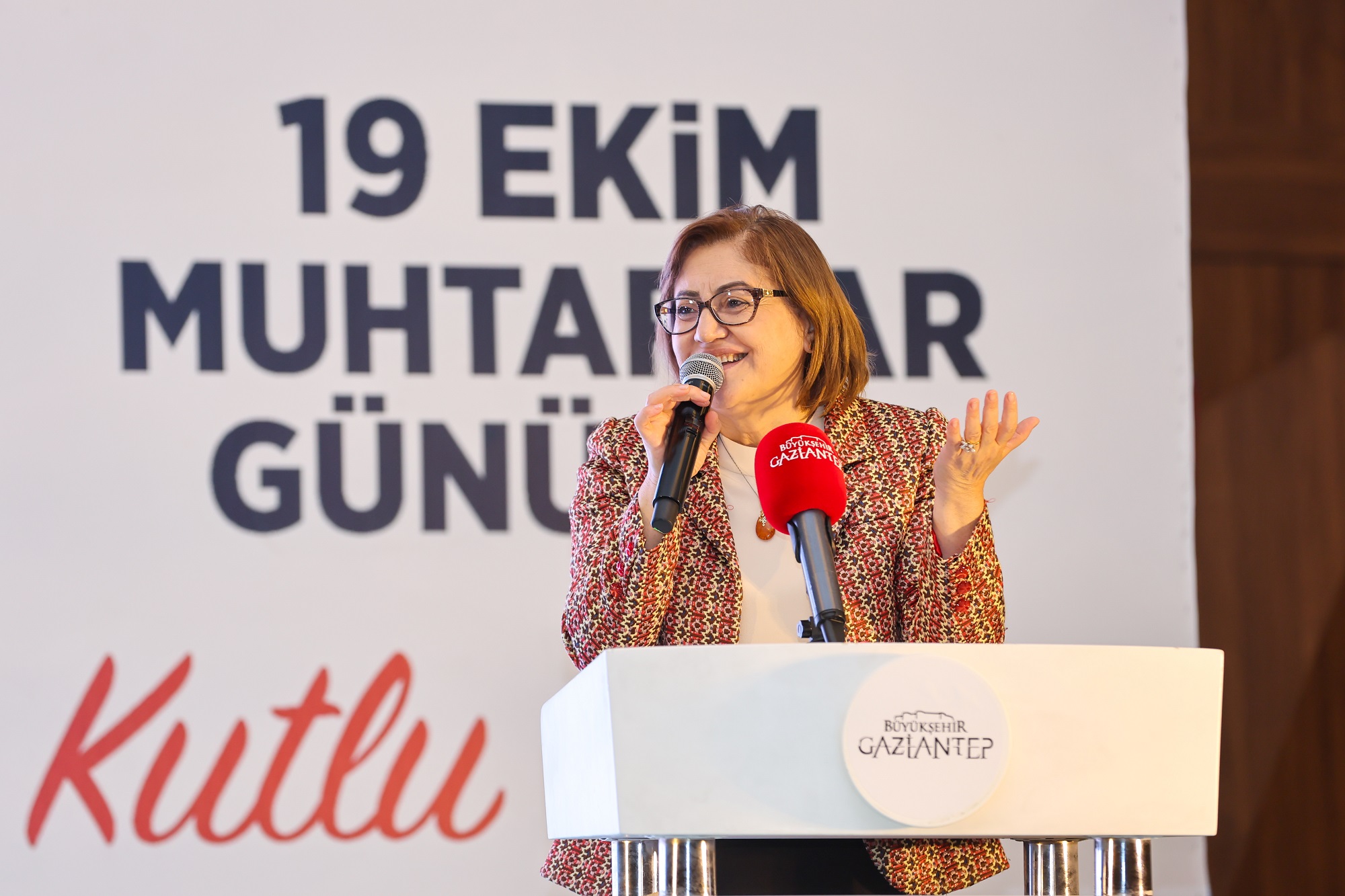 FATMA ŞAHİN MERHUM ÖKKEŞ TİTİZ’İN VASİYETİNİ YERİNE GETİRDİ