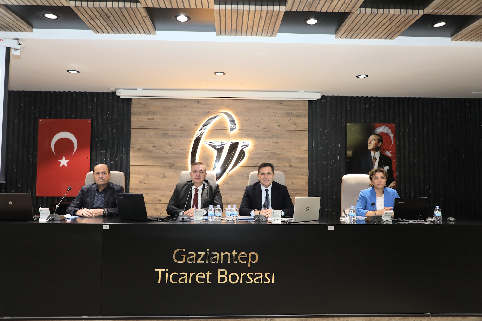 TİRYAKİOĞLU: TARIMDA SU VERİMLİLİĞİ SAĞLANAMAZSA, KURAKLIĞIN ETKİLERİ ÜRETİMİ CİDDİ ŞEKİLDE TEHDİT EDER