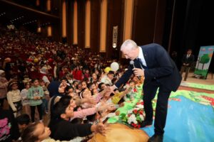 ÇOCUKLAR ŞAHİNBEY’İN DÜZENLEDİĞİ ÇOCUK ŞENLİĞİNE AKIN ETTİLER