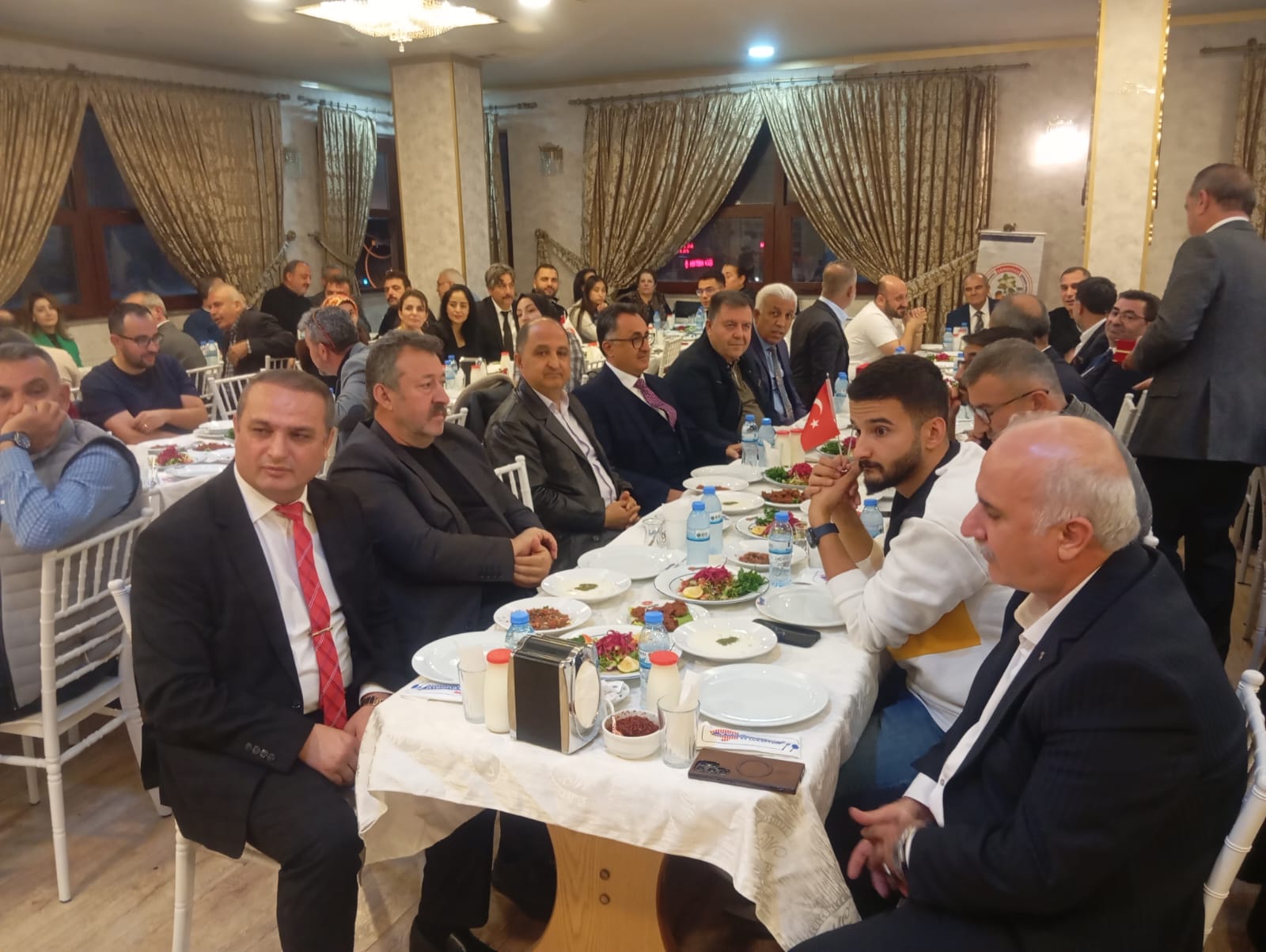 GAZİANTEP’TE YAŞAYAN MALATYALILAR DAYANIŞMA GECESİNDE BİR ARAYA GELDİLER(Video Haber)