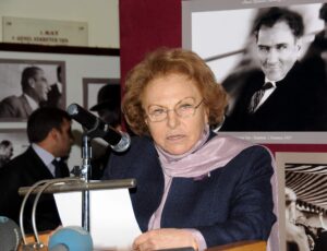 ÖMRÜNÜ EĞİTİM VE KADINLARA ADAMIŞ CUMHURİYET ÇINARI NÜKET ERSOY’U KAYBETTİK(Video Haber)