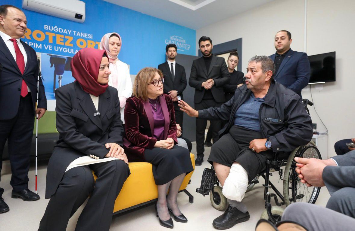 BU MERKEZ, BİR PROTEZDEN FAZLASI; UMUDU YENİDEN AYAĞA KALDIRIYOR