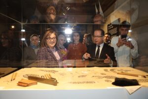 AİLE TEMALI AYET VE HADİSLER SANATLA BULUŞTU