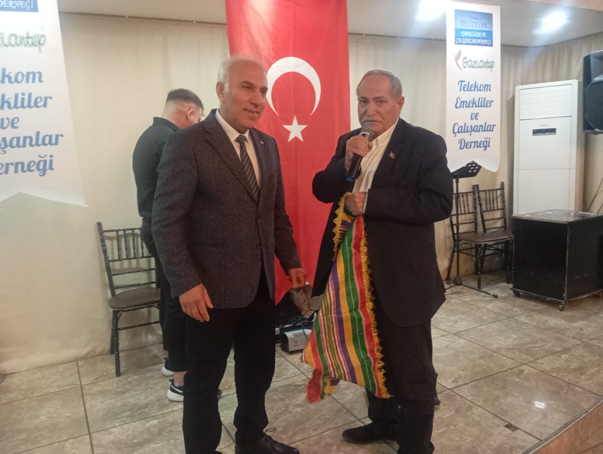 TELEKOM EMEKLİLER VE ÇALIŞANLAR DERNEĞİNDEN ANLAMLI DAYANIŞMA YEMEĞİ