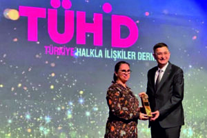 GAZİANTEP SANAYİ ODASI’NA ALTIN PUSULA ÖDÜLÜ