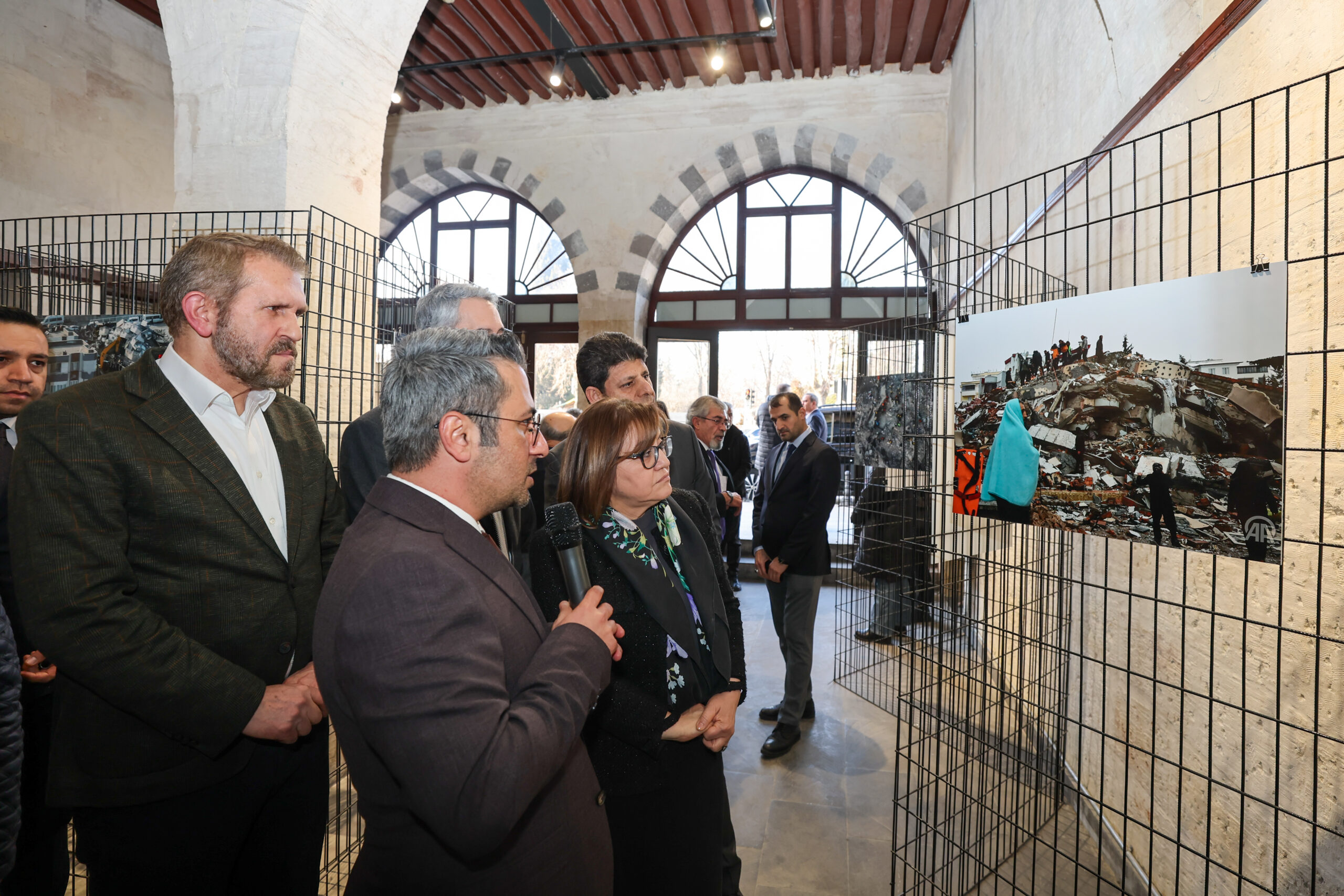 GAZİANTEP KENT KONSEYİ, “ASRIN FELAKETİ”NİN 3. YILI FOTOĞRAF SERGİSİ AÇILDI