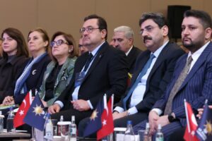 AK PARTİ TAM KADRO SAHAYA İNİYOR