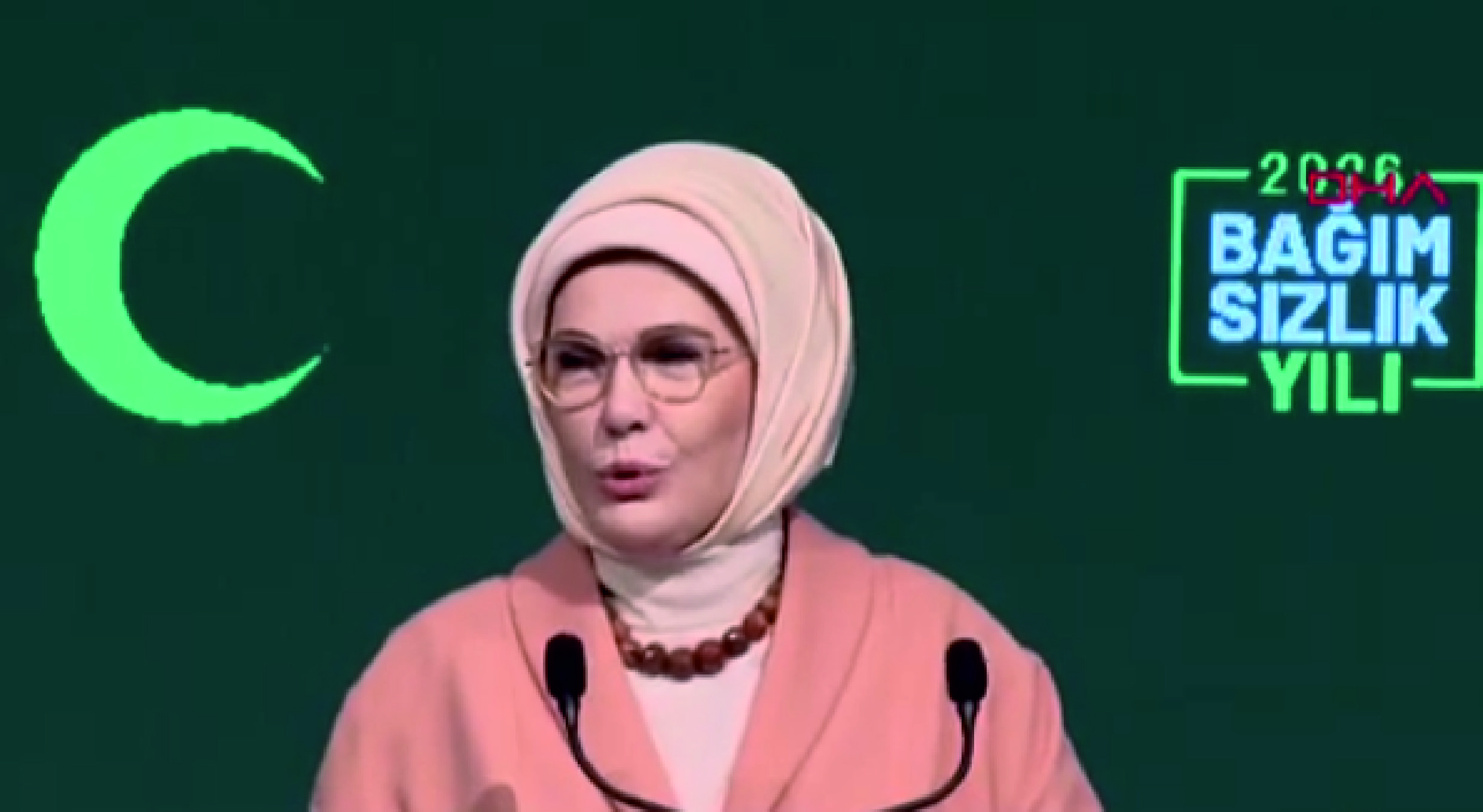EMİNE ERDOĞAN YEŞİLAY ZİRVESİNDE 2026 YILINI BAĞIMSIZLIK YILI İLAN ETTİ(Video Haber)