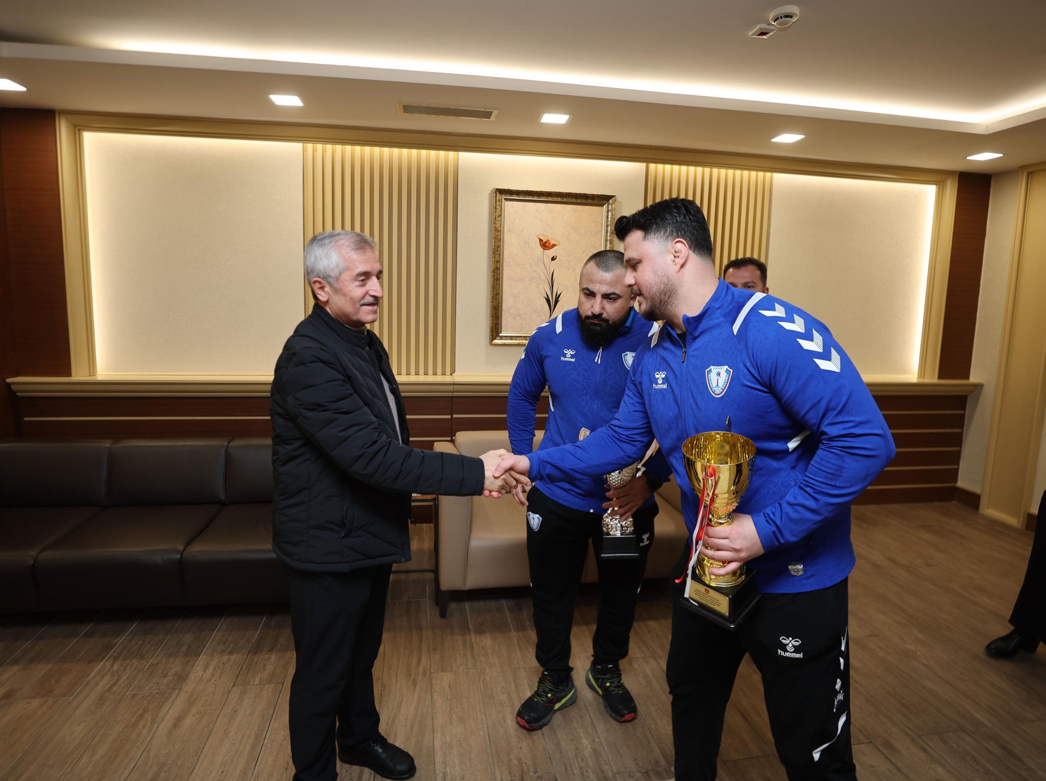 ŞAHİNBEY’İN ŞAMPİYON GÜREŞÇİLERİNDEN BÜYÜK BAŞARI