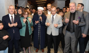 MUKADDES EMANETLER SERGİSİ VATANDAŞLARLA BULUŞTU