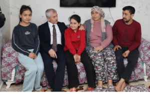 TAHMAZOĞLU EVLERE MİSAFİR OLUYOR