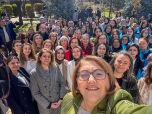 FATMA ŞAHİN KADIN ÇALIŞANLARLA BİR ARAYA GELDİ