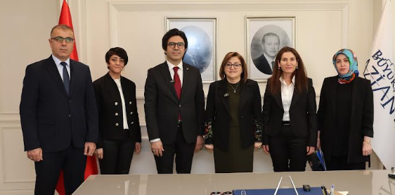 GAZİANTEP BÜYÜKŞEHİR’DEN DOĞUM SÜRECİNE EBE EŞLİĞİ MODELİ