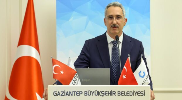 GÜZELBEY: SOSYAL ENKAZ ALTINDA KALAN GENÇLERİMİZİN SESİNİ DUYMAMIZ GEREKİYOR