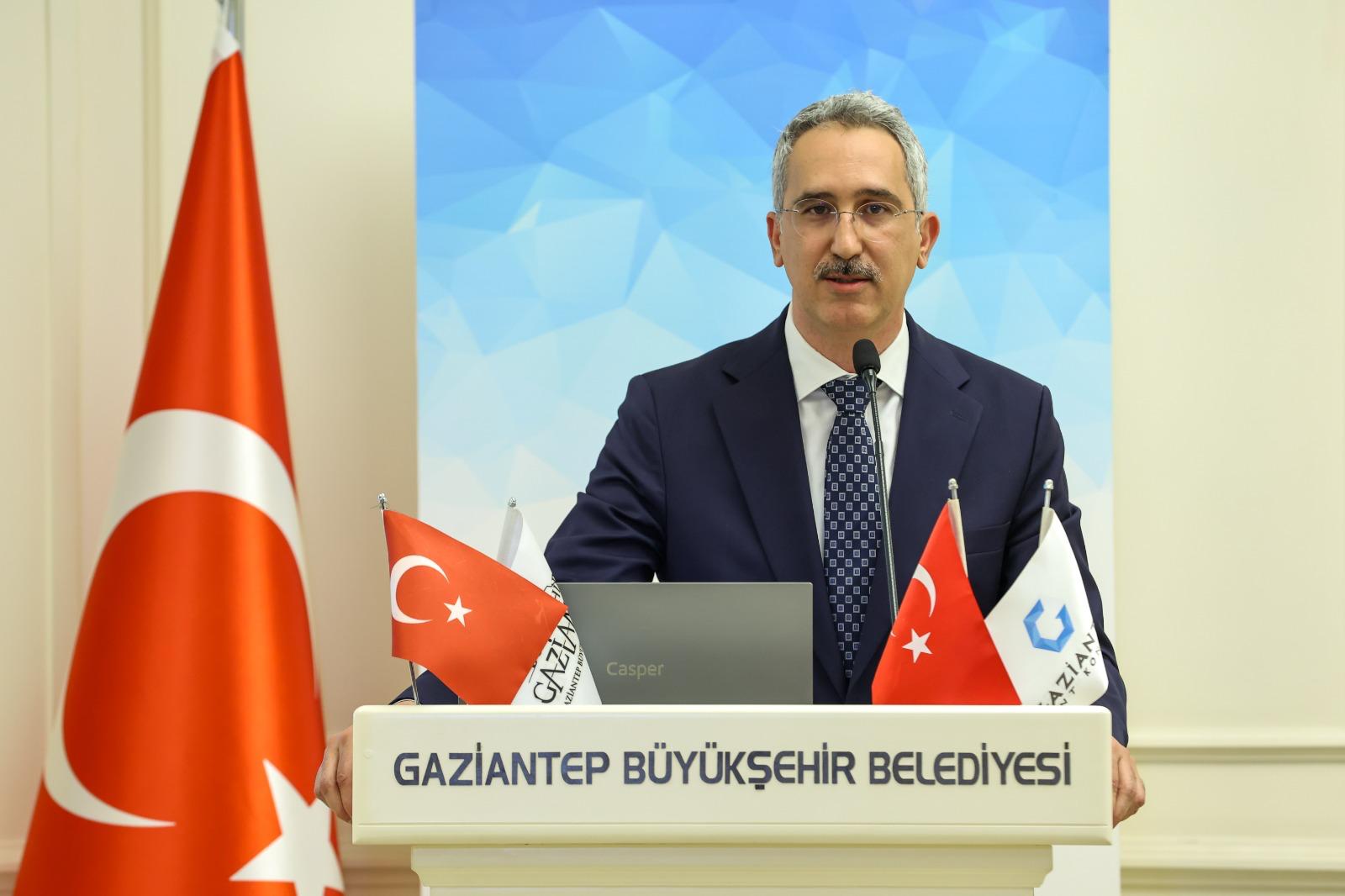 GÜZELBEY: SOSYAL ENKAZ ALTINDA KALAN GENÇLERİMİZİN SESİNİ DUYMAMIZ GEREKİYOR