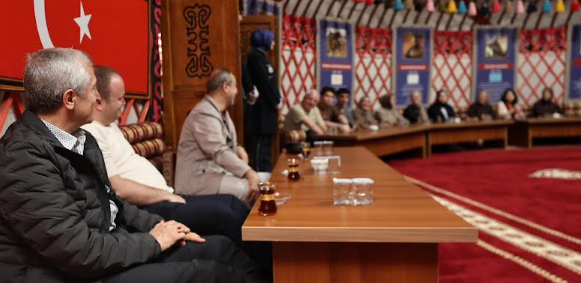 TAHMAZOĞLU ANKARA ÜNİVERSİTESİ ÖĞRENCİLERİ İLE BİRARAYA GELDİ