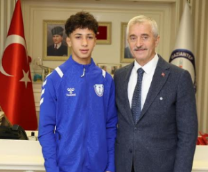 U17 AVRUPA ŞAMPİYONASI’NDA MUHAMMED GÖLHA’DAN GÜMÜŞ MADALYA