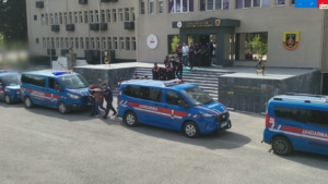 GÖÇMEN İNSAN KAÇAKÇILARINA JANDARMADAN DARBE