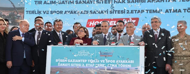 KACIR, BÜSEM’DE YENİ İŞ YERLERİNİN ANAHTARLARINI TESLİM ETTİ, YENİ ETABIN TEMELİNİ ATTI