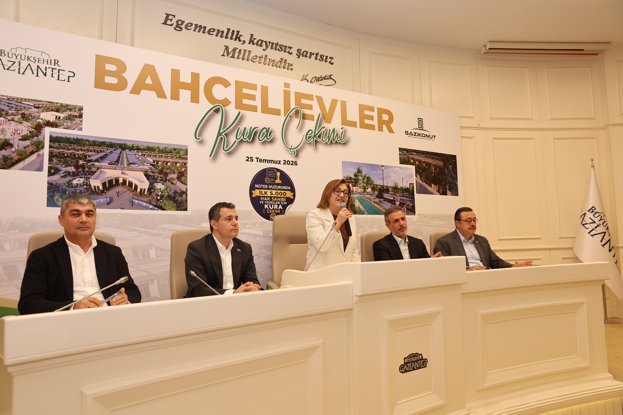 BAHÇELİEVLERİN İLK 5 BİN HAK SAHİBİ BELİRLENDİ