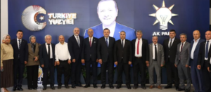 AK PARTİ GAZİANTEP, AİLESİNİ GENİŞLETİYOR! AK PARTİ’YE 25 KİŞİLİK KATILIM