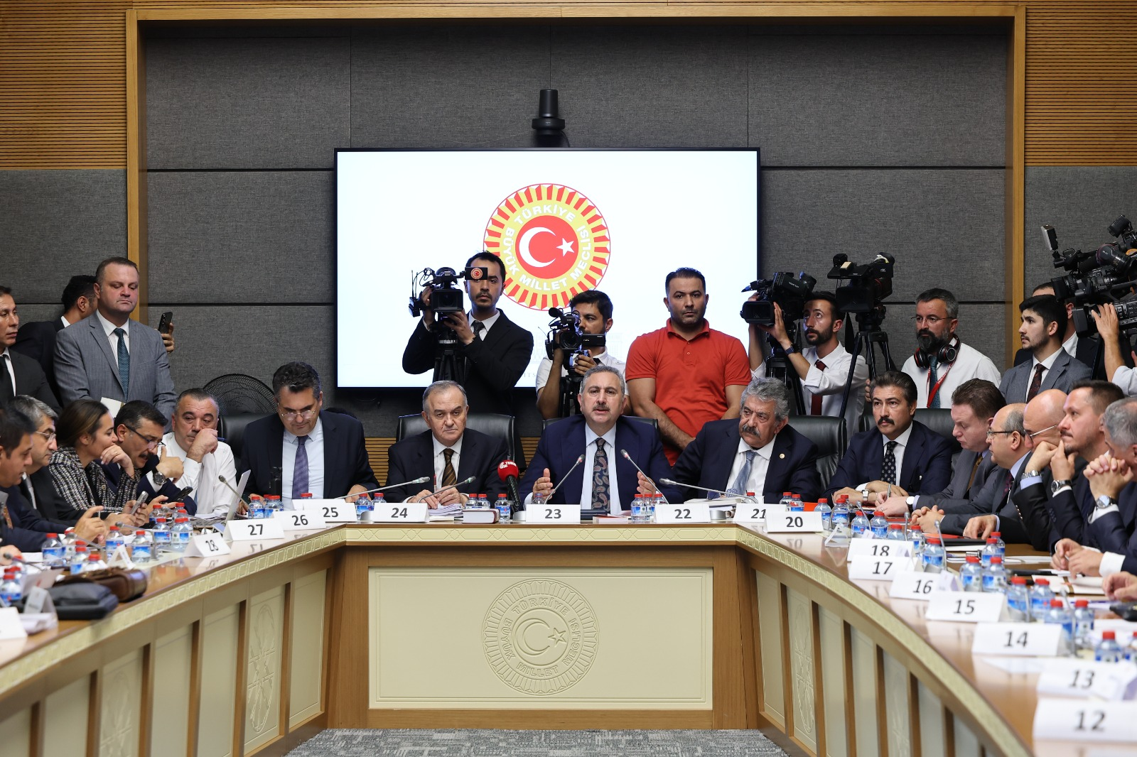 ABDULHAMİT GÜL: “KANUN TEKLİFİ MİLLETİMİZİN TEKLİFİDİR”
