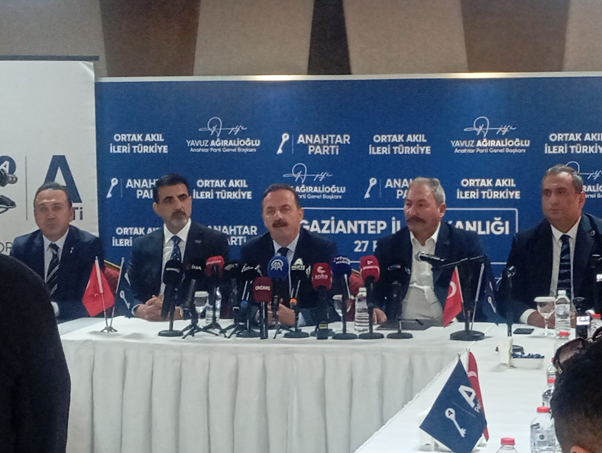 AĞIRALİOĞLU: ENFLASYON BİR VERGİ SİSTEMİDİR